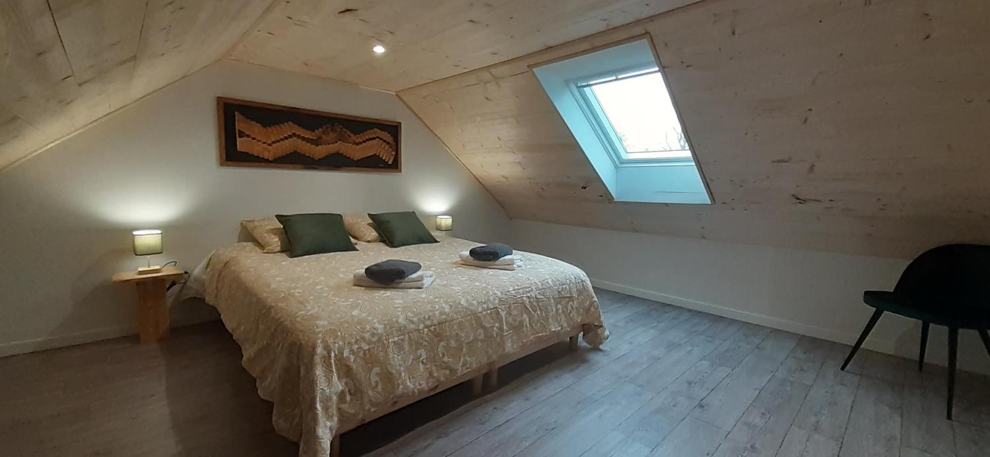 Chalets De Pont Cob Avec Spa Gouezec Exterior photo